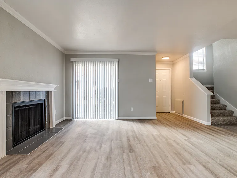 The Sutton Apartments — Photo 19