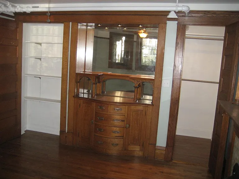 Bedroom - 2 closets & original bowfront built-in
