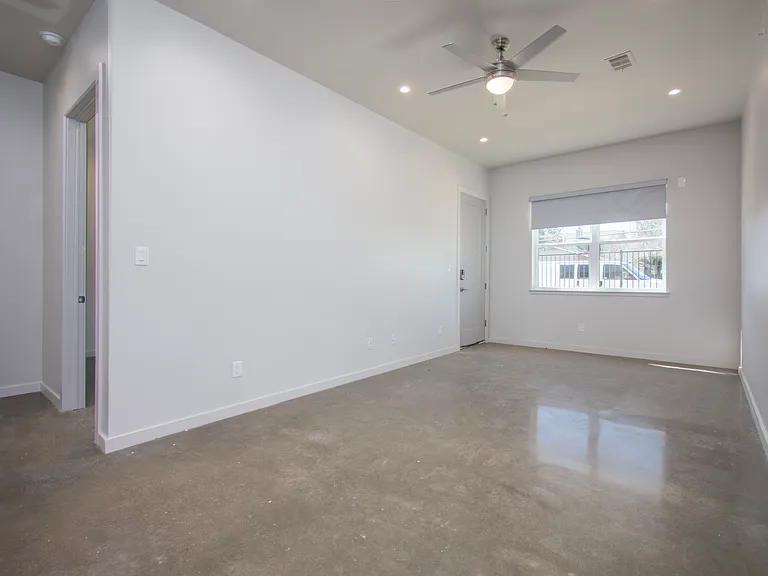 2201 Arbrook — Photo 11