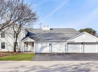 2163 Sunderland Ct APT 202-A, Naperville, IL 60565