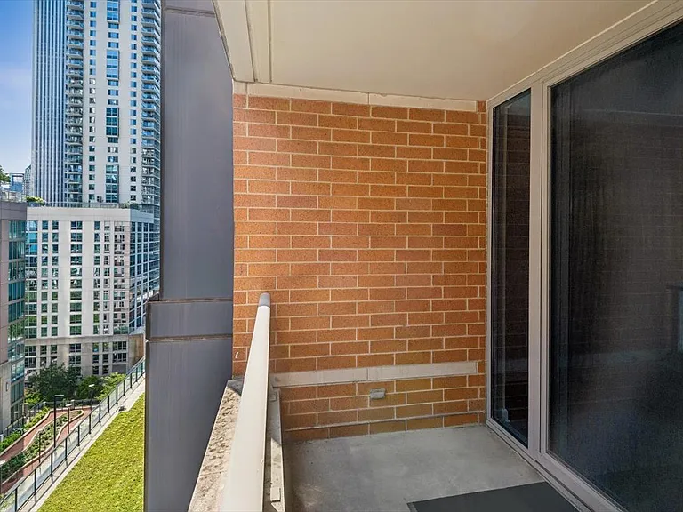 420 E Waterside Dr #807 — Photo 6