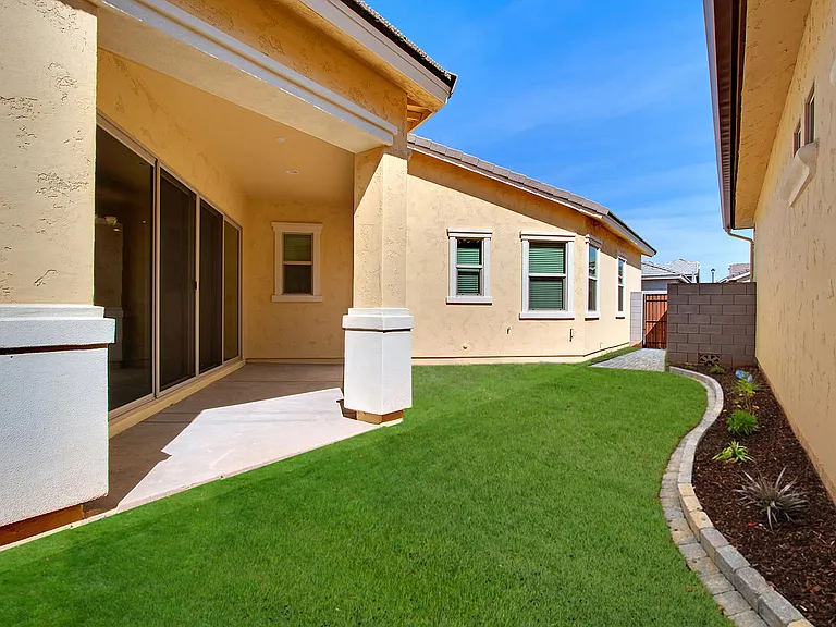 4290 E Cynthia St — Photo 47