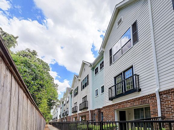 4th image of 9200 Westheimer Rd APT 606