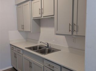 1311 1/2 21st St #2, Huntsville, TX 77340