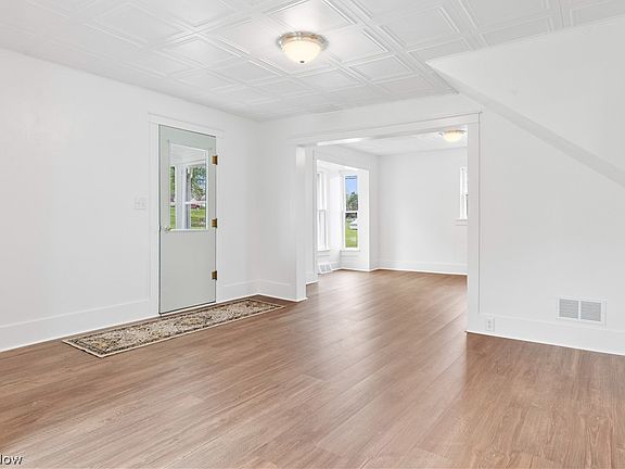 3rd image of 301 Liberty St