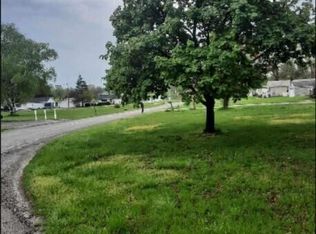 492 Norvell Beach Dr, Brooklyn, MI 49230