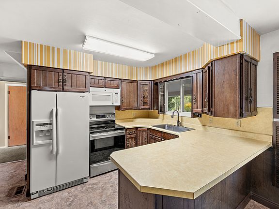 5th image of 1803 E Orchard Dr