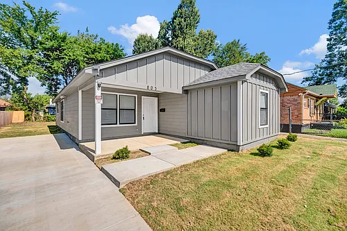 1109 Cella St Photo 1