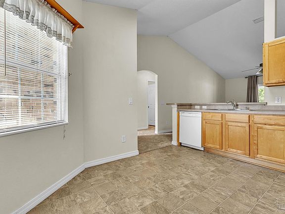 4th image of 644 Saleta St