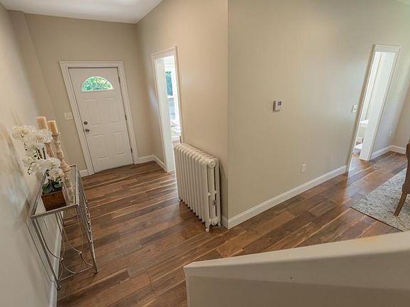 4th image of 19 Pickering St