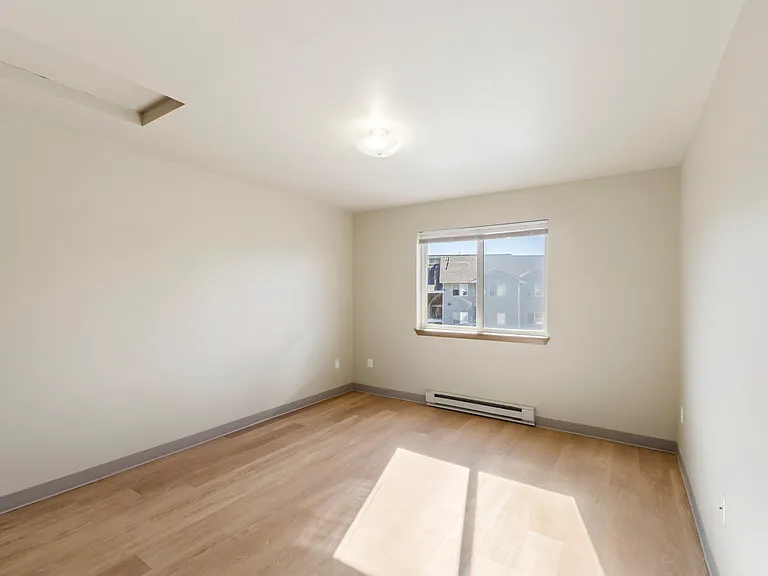 Ashton Apartments — Photo 62