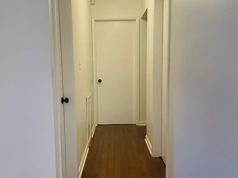 916 Cranbrook Dr — Photo 17