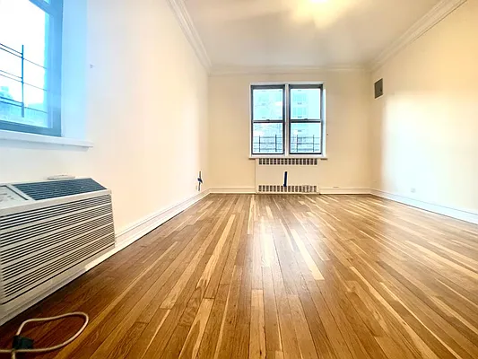 Rented by Corcoran | media 17