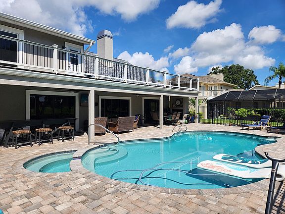 2nd image of 631 Woodbridge Dr