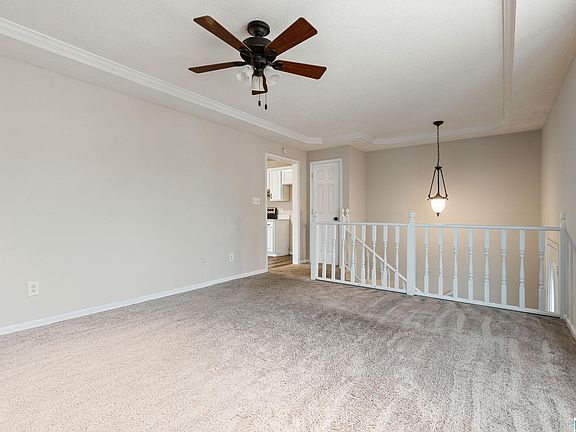 4th image of 171 Charleston Way