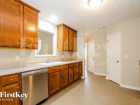 5th image of 562 Rachel View Ct