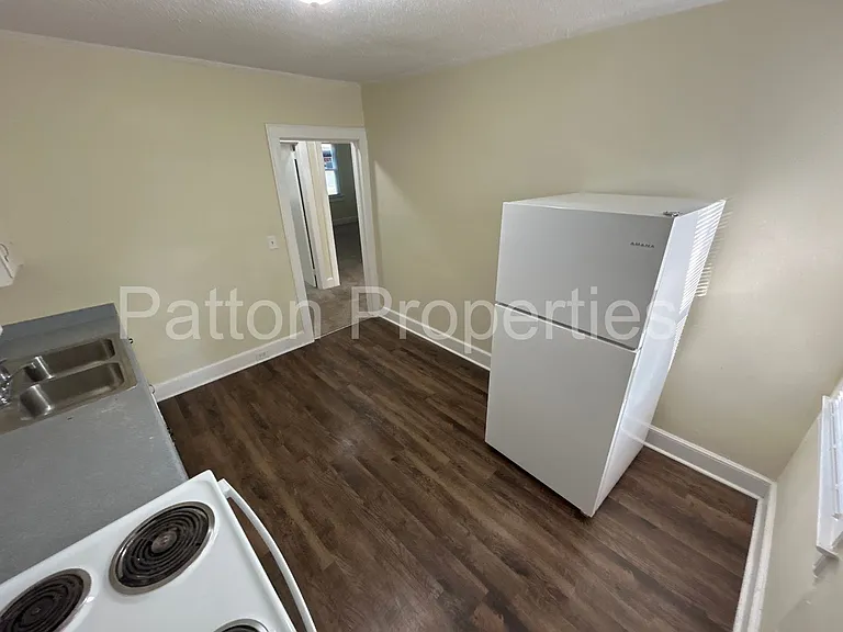 1401 Kinderway & 4300-4302 Wentworth - Inside CoC - R09214-07-01 — Photo 12