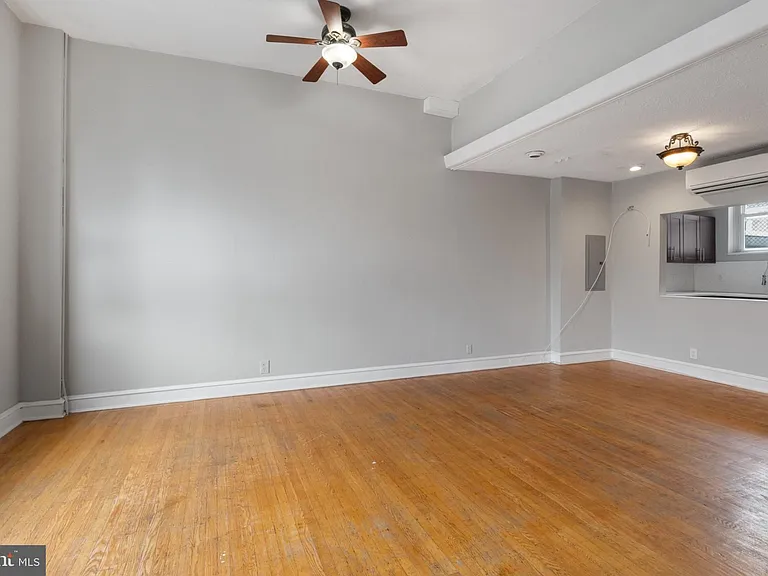 707 W Girard Ave #2F — Photo 10