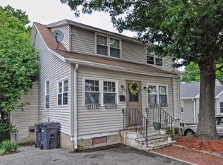 28 Arlington Rd, Dedham, MA 02026