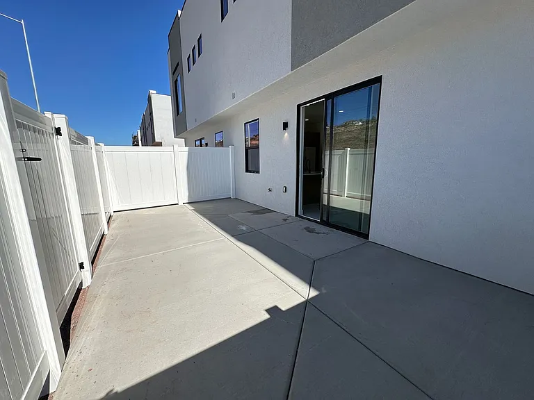 915 S Willow Dr — Photo 31