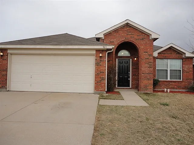 903 Plumeria Dr — Photo 1