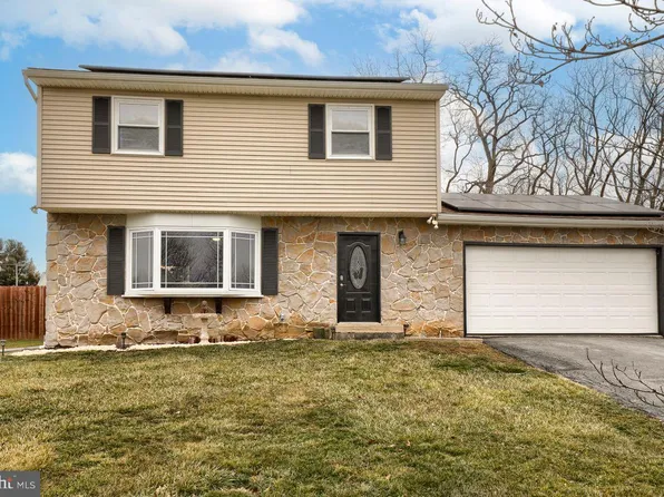 45 Pine Tree Dr, Columbia, PA 17512