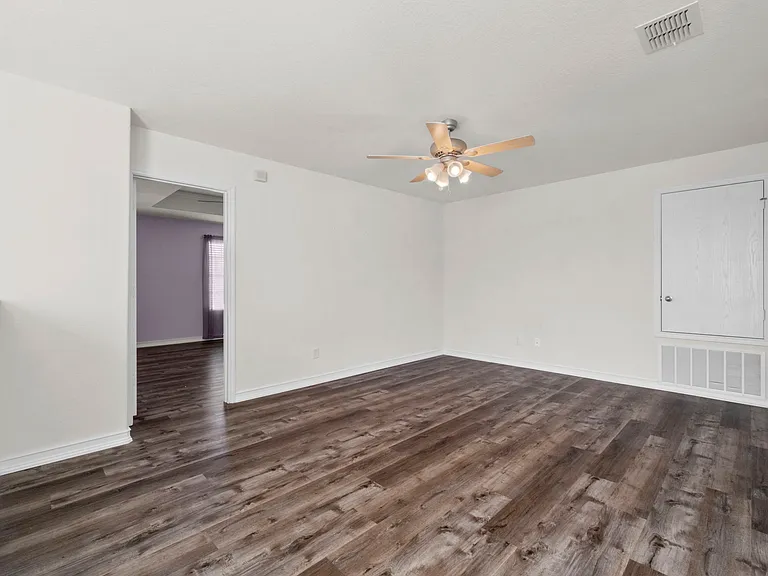 3814 Flyer Vis — Photo 16