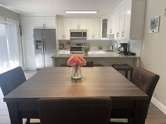 3rd image of 2151 Orange Grove Dr Unit A