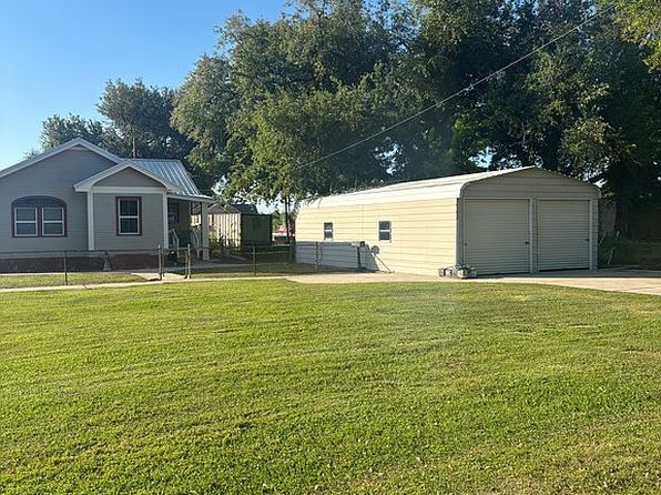 114 Nicol Ln, Golden Meadow, LA 70357