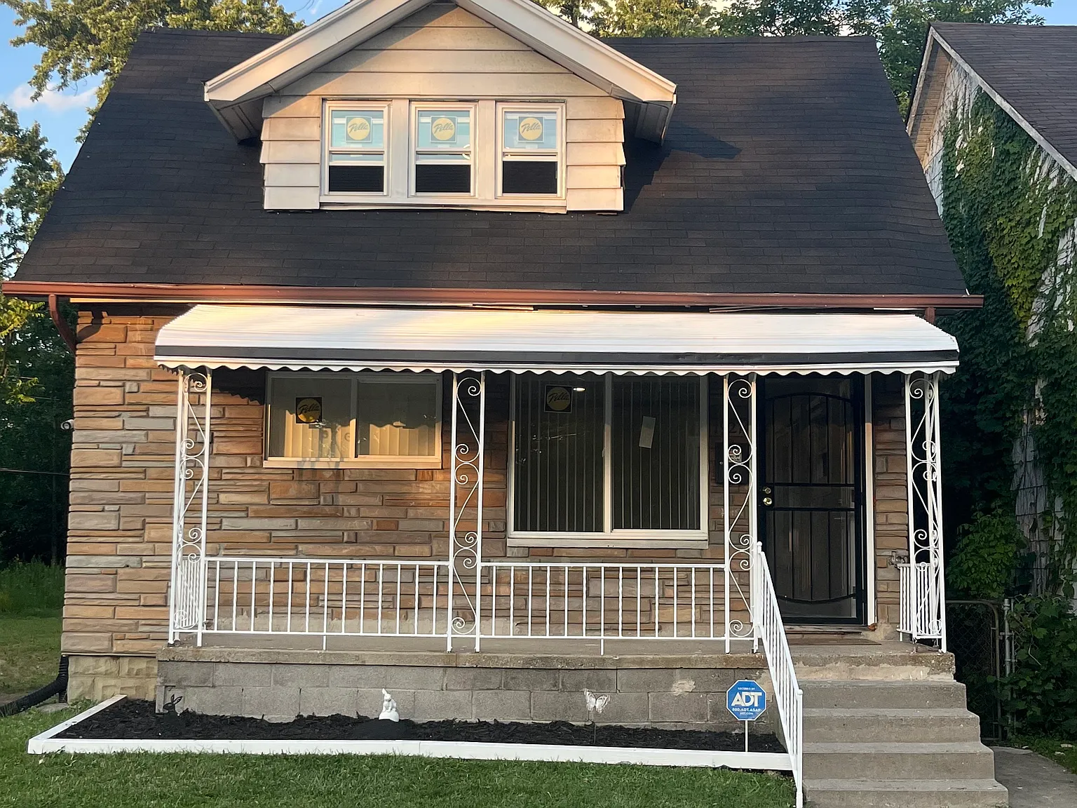 3 bed, 1286 sqft, $1,400 — Photo 1