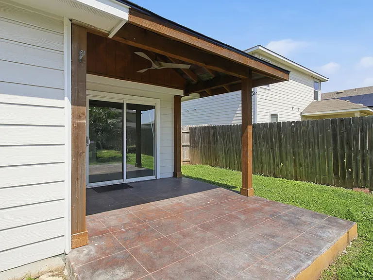 2334 Camberly Vw — Photo 23