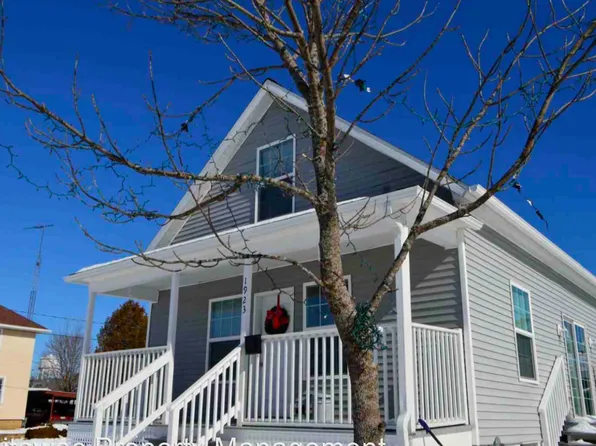 1923 Lincoln St, Two Rivers, WI 54241