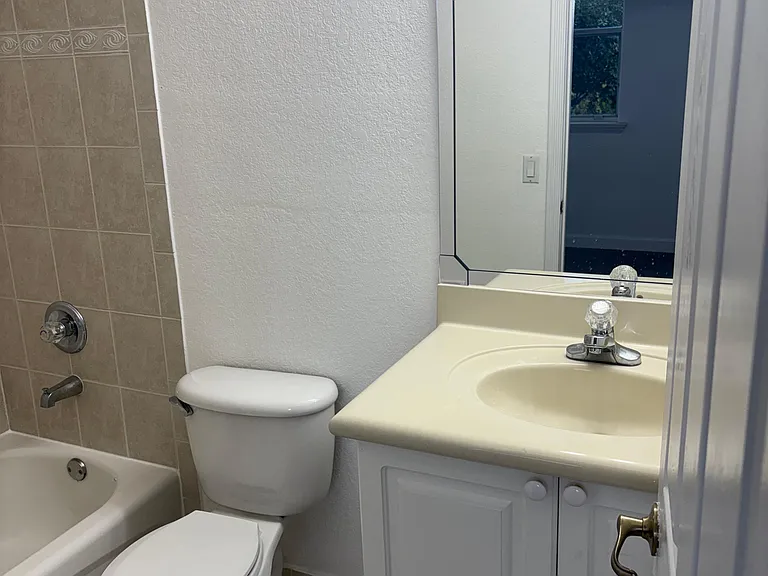 5600 NW 107th Ave #1413 — Photo 23