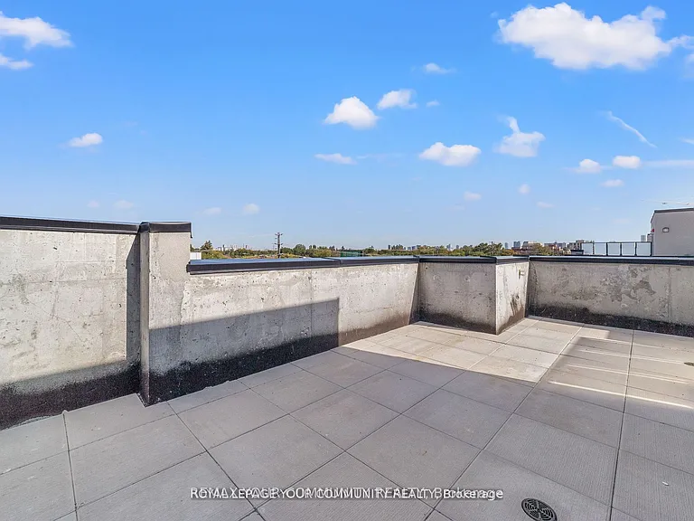851 Sheppard Ave W #11 — Photo 22