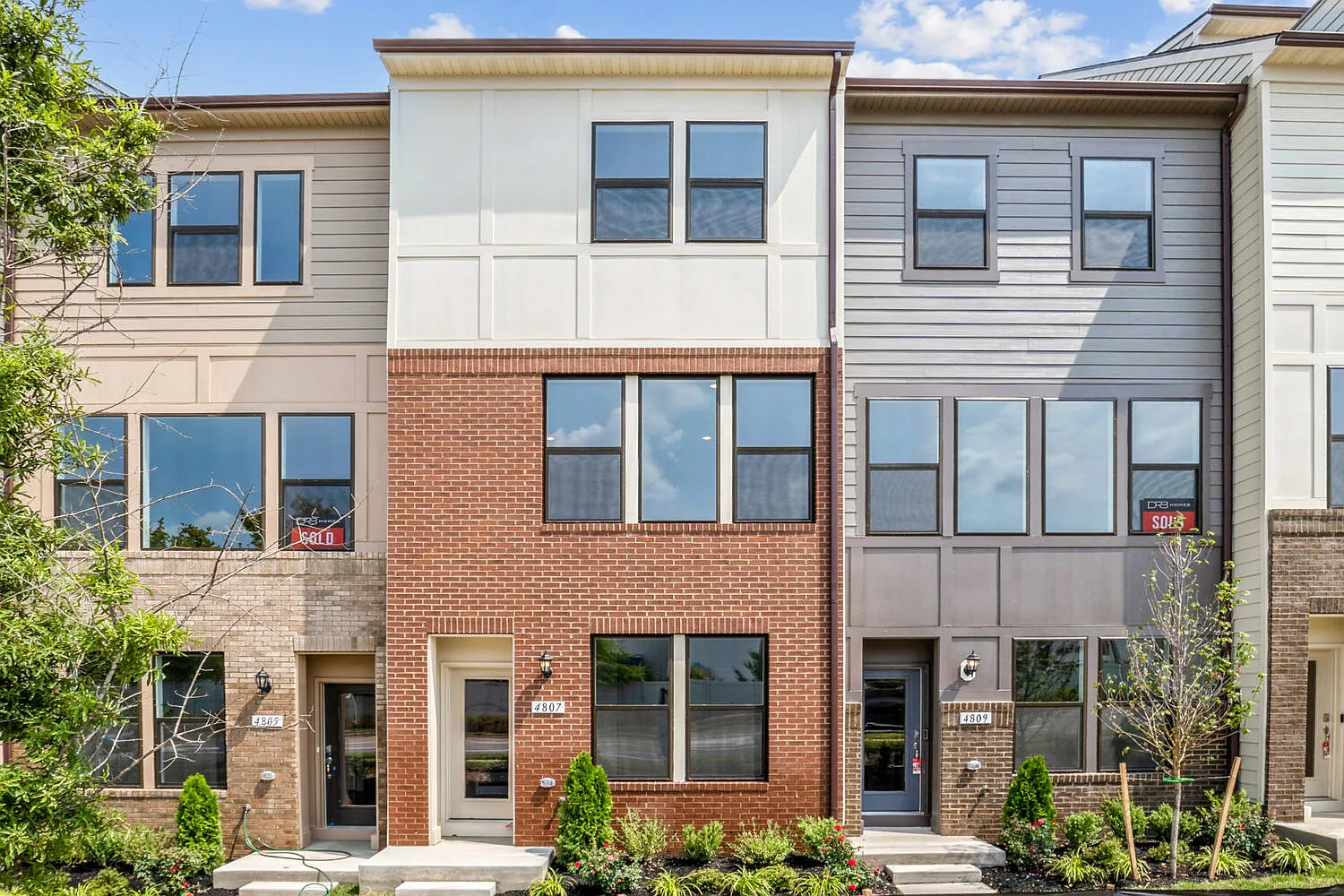 2 bed, $2,500 — Photo 2