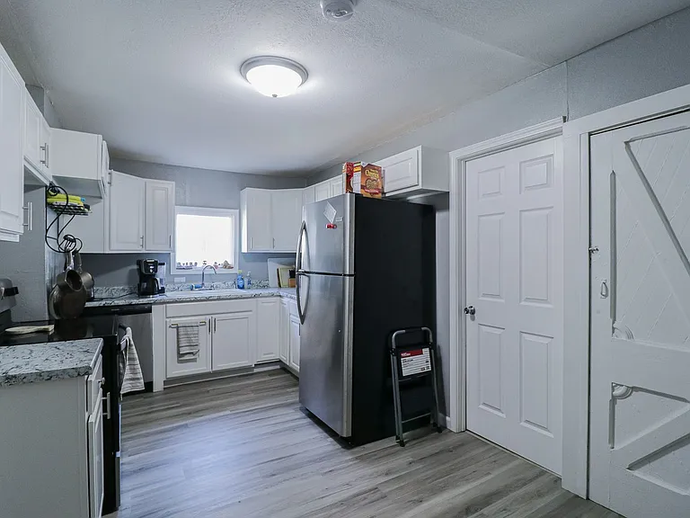 311 Harrison St — Photo 17