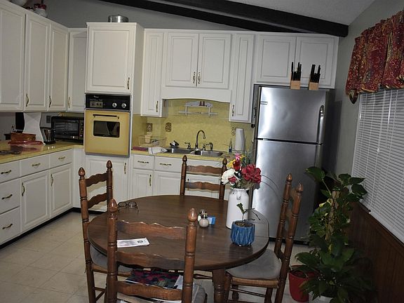 3rd image of 3012 Brakefield Dr