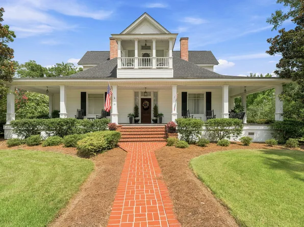 18 Bayless Ave, Bay Springs, MS 39422