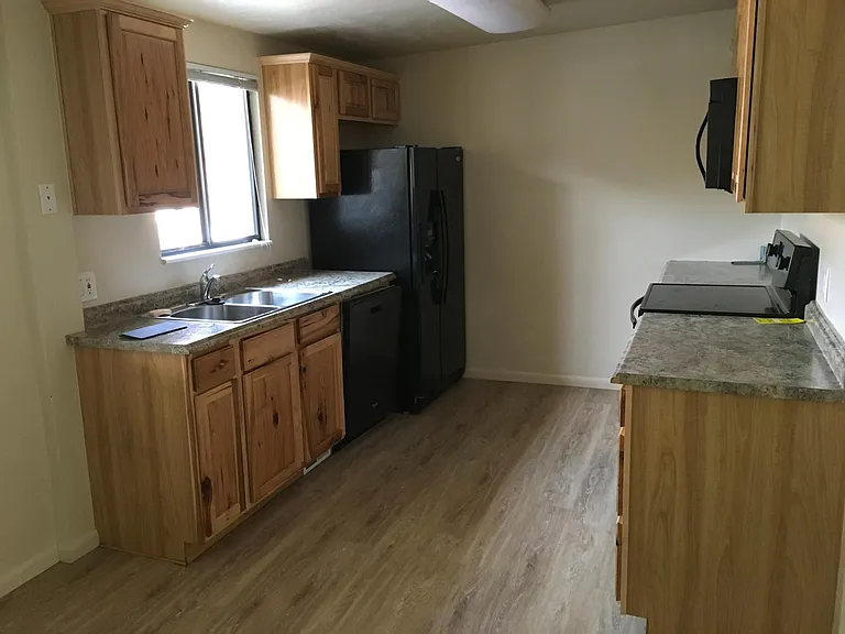 3784 S 700 E — Photo 2