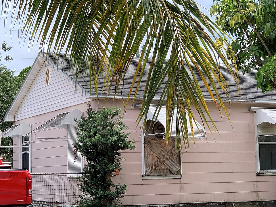2nd image of 812 Winters St