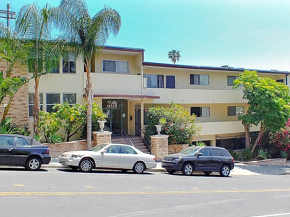 Courtyard at Cordova Apts