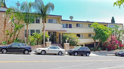 Courtyard at Cordova Apts Photo 1