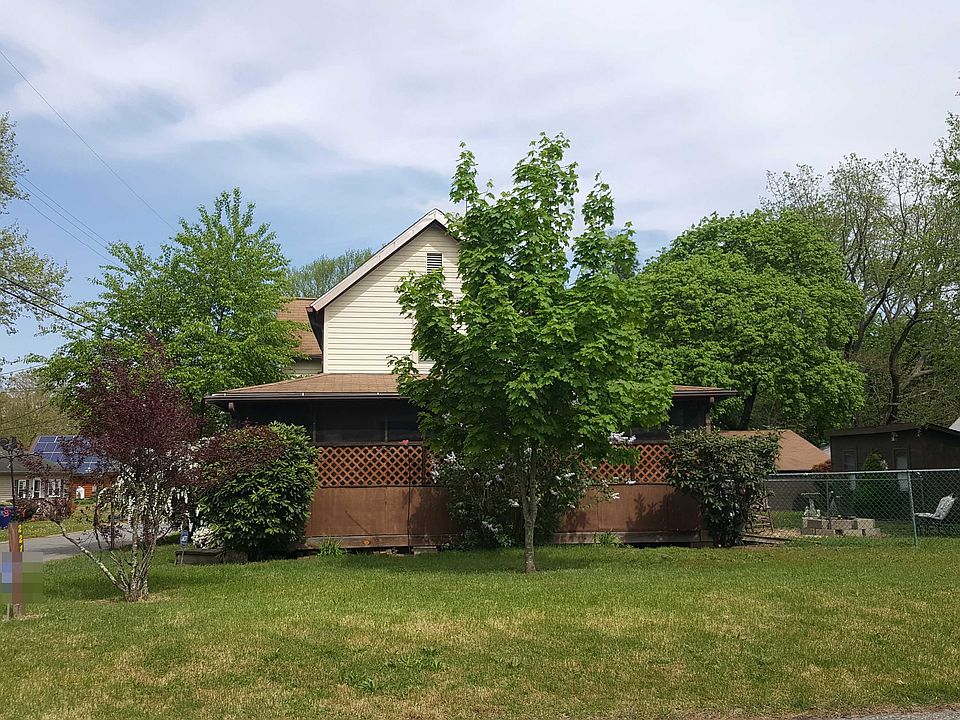 1st image of 221 Blackwood Ave