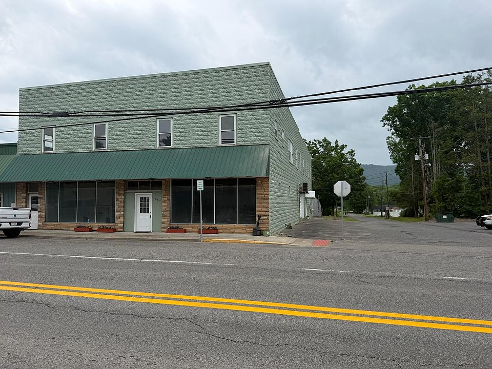 1st image of 526 Nicholas St
