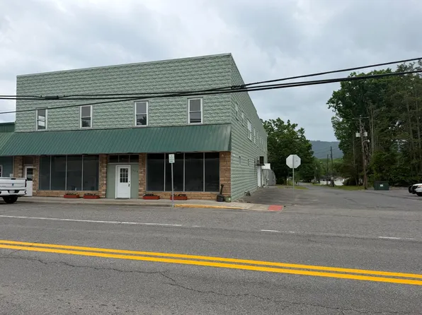 526 Nicholas St, Rupert, WV 25984