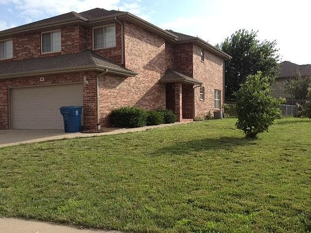 Large, Super Clean Duplex!