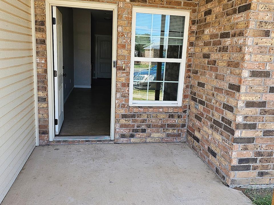 1st image of 3020 Lafaye Ct