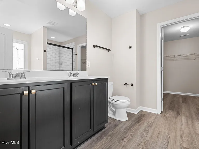 403 Zircon Ct — Photo 24