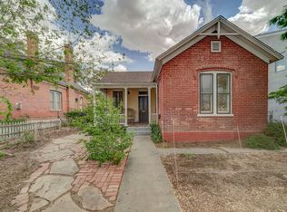 208 Edith Blvd SE, Albuquerque, NM 87102