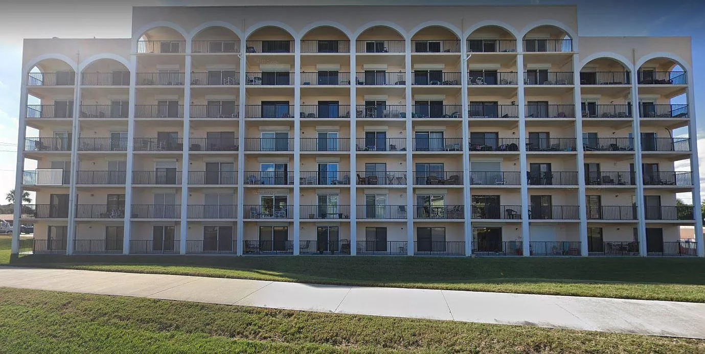 2 bed, 1137 sqft, $2,000 — Photo 1